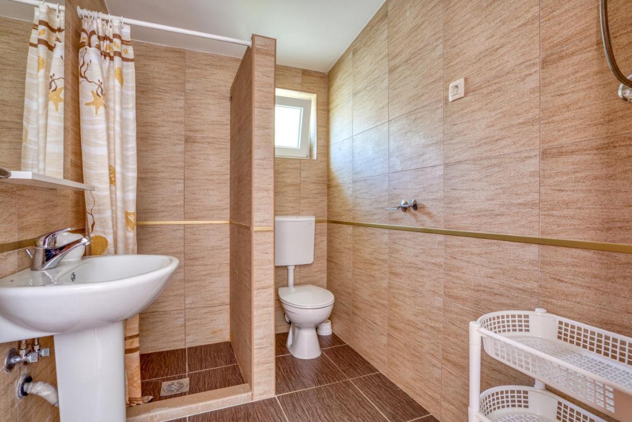 Apartmani Olga Petrovac Buitenkant foto