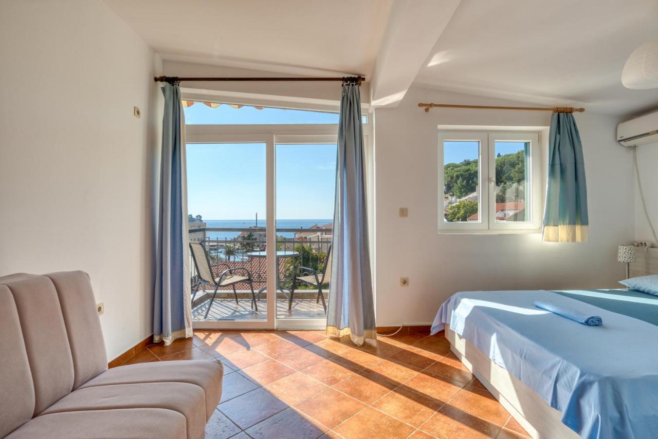 Apartmani Olga Petrovac Buitenkant foto