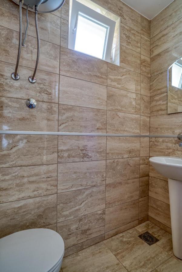 Apartmani Olga Petrovac Buitenkant foto
