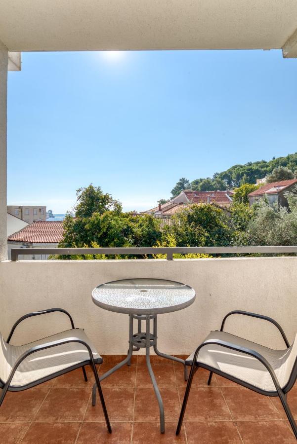 Apartmani Olga Petrovac Buitenkant foto